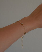 Load image into Gallery viewer, dainty 18k gold plated satellite cubic zirconia stone bracelet
