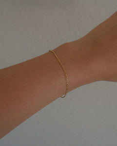 18k gold plated brass dainty figaro chain bracelet