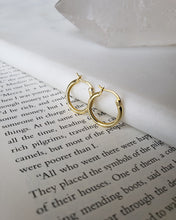 Load image into Gallery viewer, 18k gold plated high quality sterling silver basic hoop earrings

